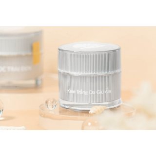 Kem trắng da giữ ẩm Ngọc Trai Đen 12g 2