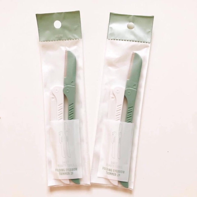 Dao Cạo Mày The Face Shop Folding Eyebrow Trimmer (tíu 2 cây) 2