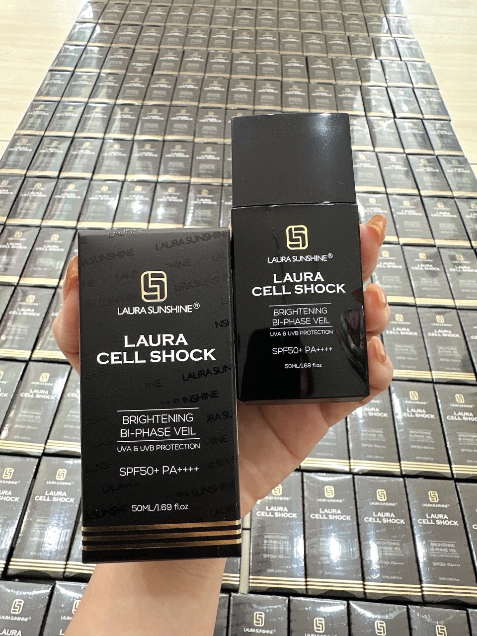 Kem chống nắng nhũ tương thế hệ mới Laura Sunshine Cell Shock SPF50 50ml 2