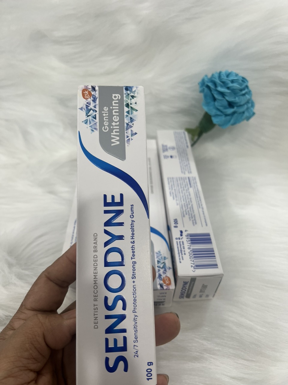 Kem đánh răng Sensodyne Gentle Whitening trắng răng tự nhiên 100g 2