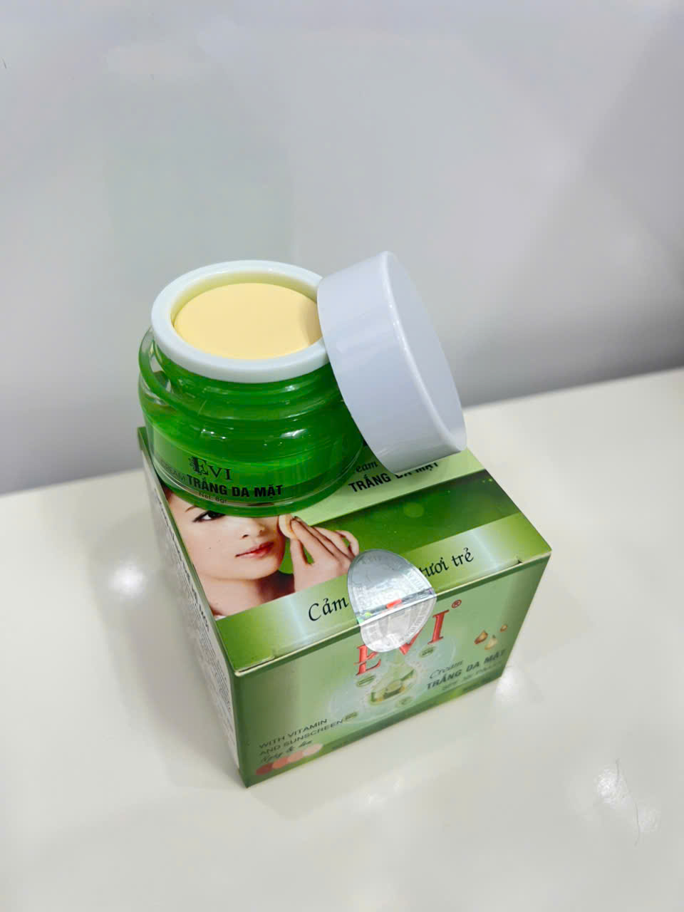 Kem EVI Trắng Da Mặt 8gr